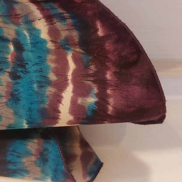 Venus Top - Picture 6 of 7